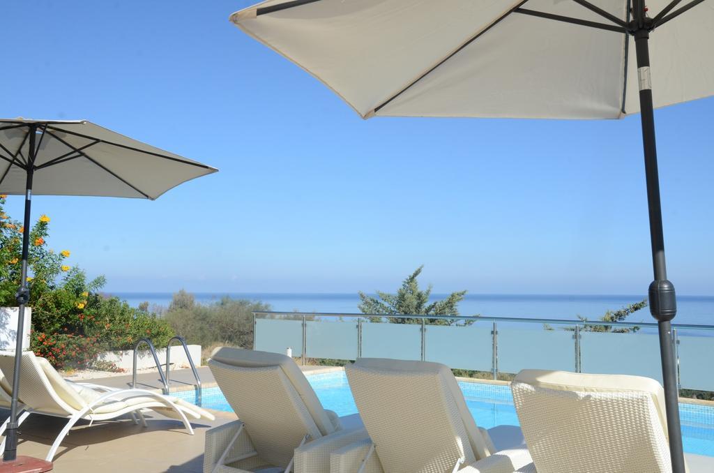Esprit Villa 20 Polis Extérieur photo